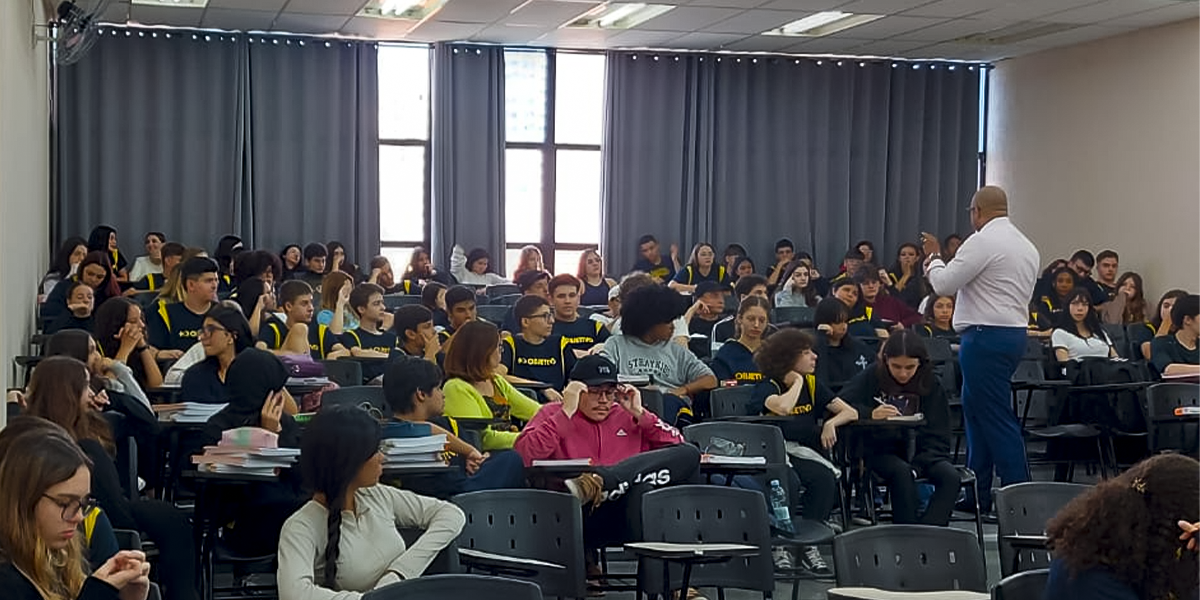 Educar também é cuidar: palestra sobre bullying e injúria racial promove reflexão e consciência | Blog Educar também é cuidar: palestra sobre bullying e injúria racial promove reflexão e consciência | Eventos | Blog