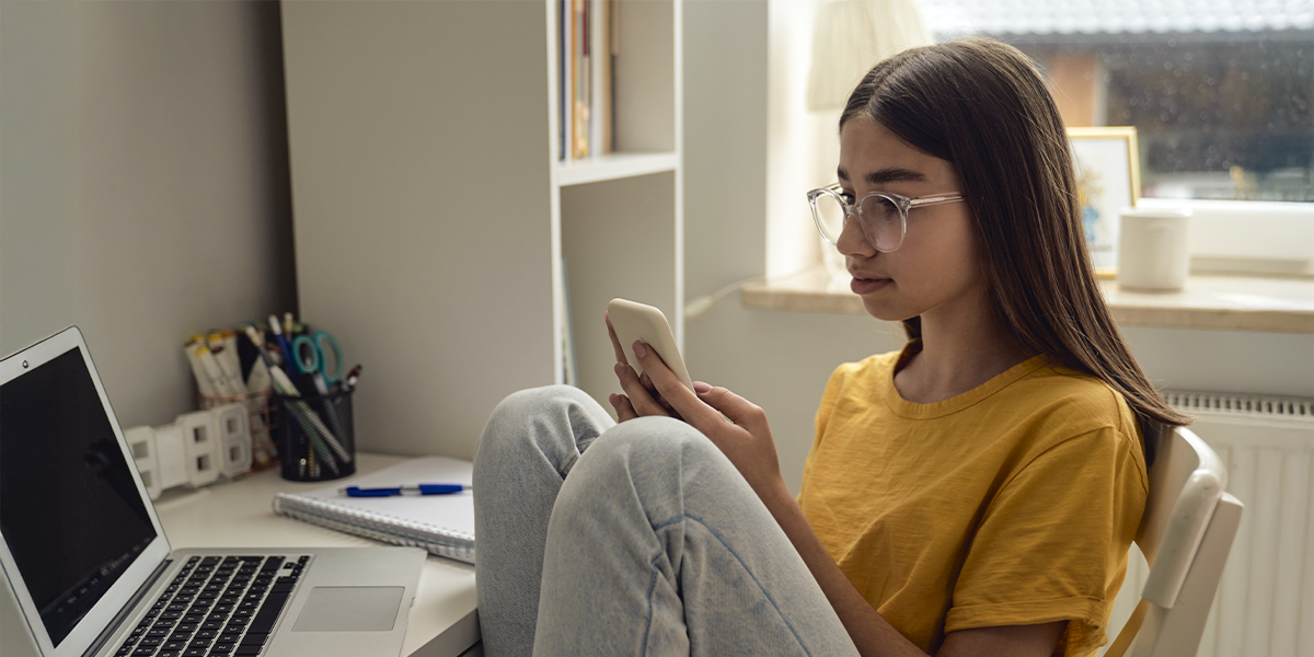 Redes sociais e estudos: como encontrar o equilíbrio sem abrir mão do que você gosta! | Blog Redes sociais e estudos: como encontrar o equilíbrio sem abrir mão do que você gosta! | Estudos | Blog
