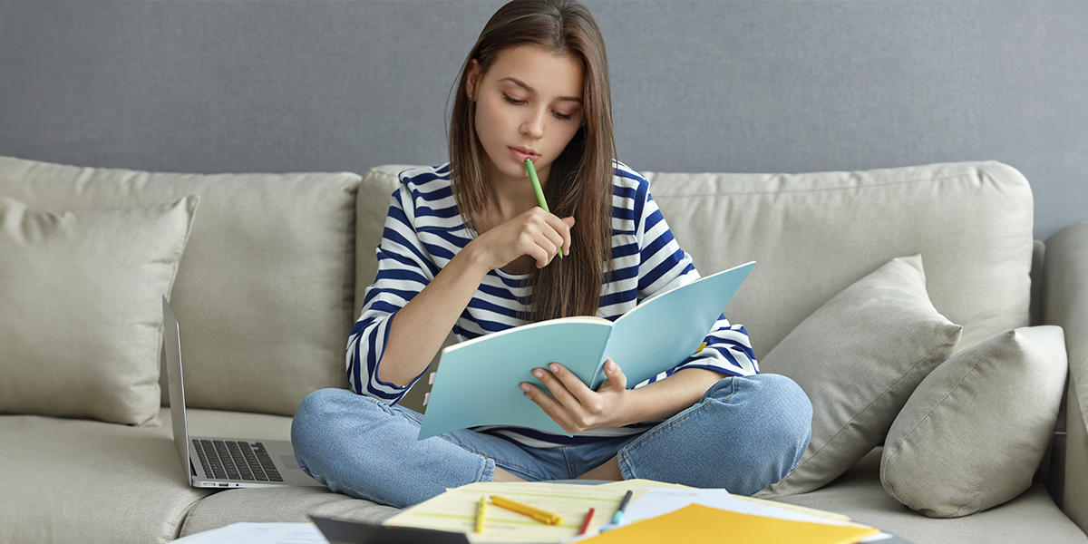 Como acompanhar e ajustar suas metas de estudo ao longo do ano | Blog Como acompanhar e ajustar suas metas de estudo ao longo do ano | Estudos | Blog